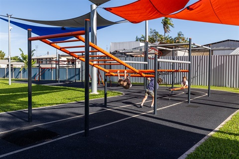 Home Hill Ninja Warrior Park - Ros Budd Photography