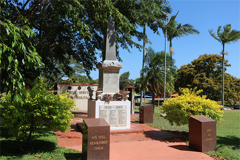 17_Ayr_War_Memorial_2.png