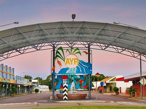 Ayr_Fountain_Queen_Street_4x3.jpg
